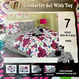 NEW 7pc TWiN  Zebra Bed in a bag
